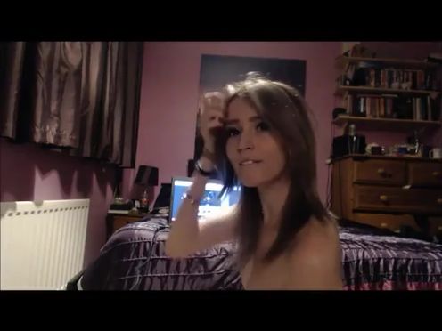 Kitten_Sophie Cute prostitute fingering with sex toys