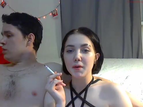 kimbillsweety young trash masturbates shaved pussy