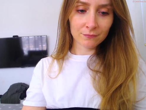 boob_jiggler at work without panties catches orgasms