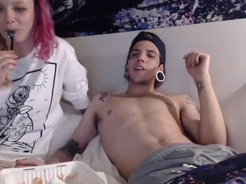swagdaddypimpin hot babe jerking off her cunt