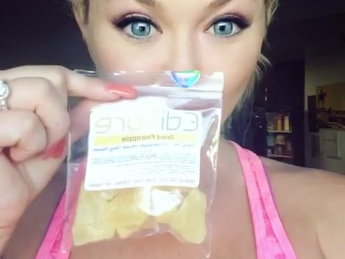 Summer Brielle videos [OnlyFans.com]   a bitch eating a banana