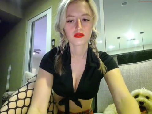 arianina exquisite bitch indulges with a toy