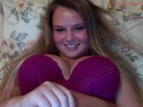 lizzyxoxo caresses gorgeous boobs