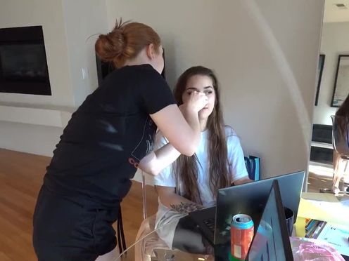 canbebought submissive chick makes suction