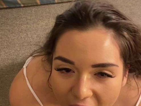 victoryaxo onlyfans rubs and fucks her pussy