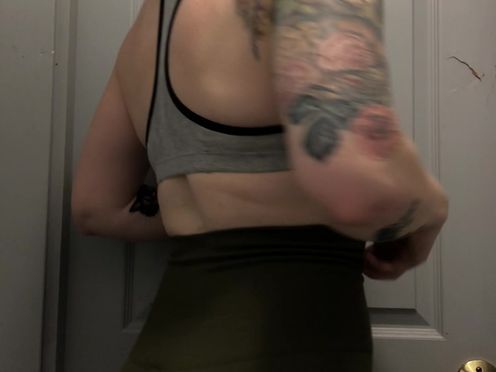 bettie_bondage onlyfans Cool chica