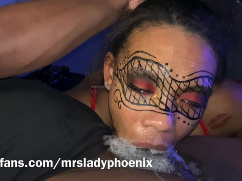 mrsladyphoenix onlyfans sexy doll gives her elastic ass