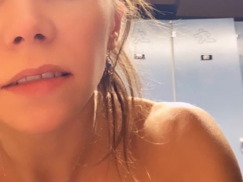 miabandini69 onlyfans exquisite  cam girl  fucks herself in the vagina