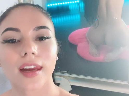 adrianabella onlyfans gorgeous beast caresses the vagina with fingers