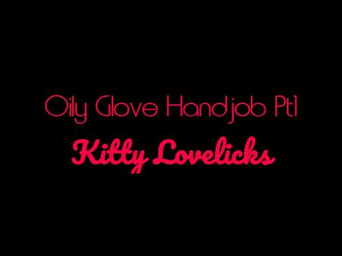 Kitty Lovelicks gorgeous babe fucks her shaved pussy