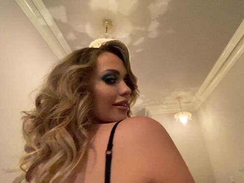 Mia Malkova onlyfans  played with tits