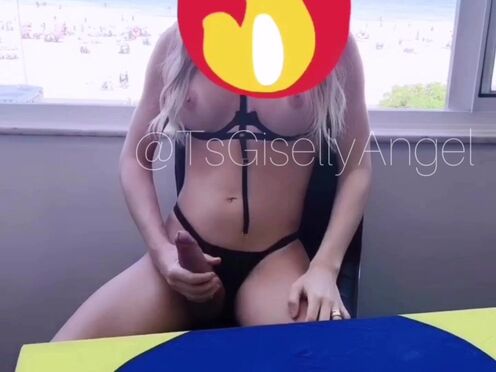 Giselly Angel onlyfans  creature
