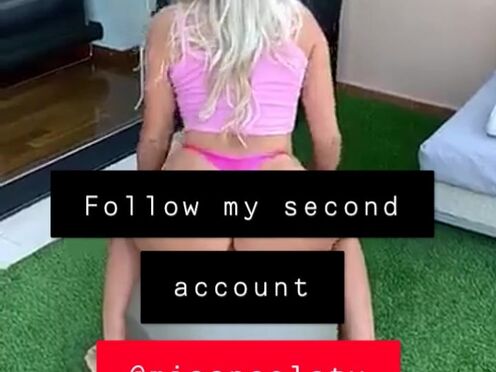 Paola_Skye onlyfans incendiary lady masturbates both holes with pleasure