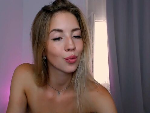 emmi_rosee hot thing is fucking sex toy