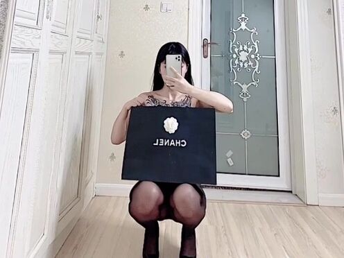 zhangheyu onlyfans Solid mom caresses not only sisi