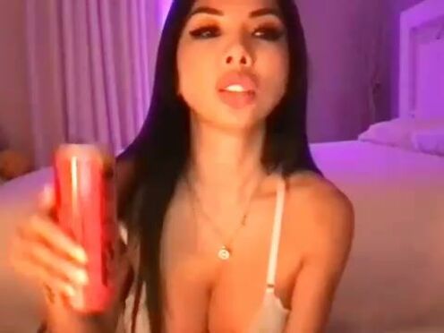 lexivixi Busty blonde is sucking a pussy