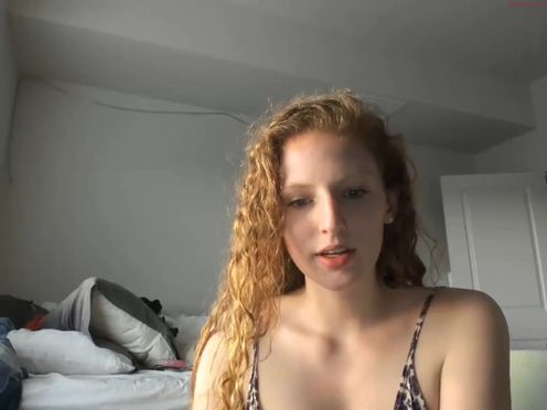1peachydream  ready to fuck her self any time in chat