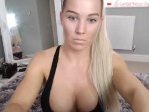amberjade_uk  has Wet Pussy and Ready to fuck her