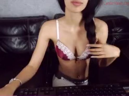 nicole_pretty  Loves to fuck herself online