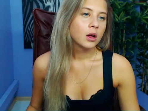 dreamcreamy  chaturbate hooker show in privat chat