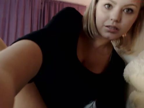 priscillamoon  Makes Her Pussy Cum in chat